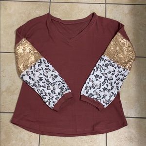 Waffle v-neck shirt w/ leopard glitter long sleeve